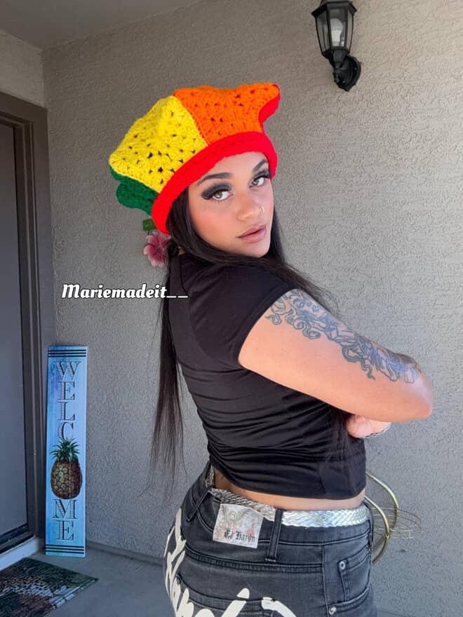 クラウンハットのかぎ針編みパターン、初心者向けチュートリアル、冬物