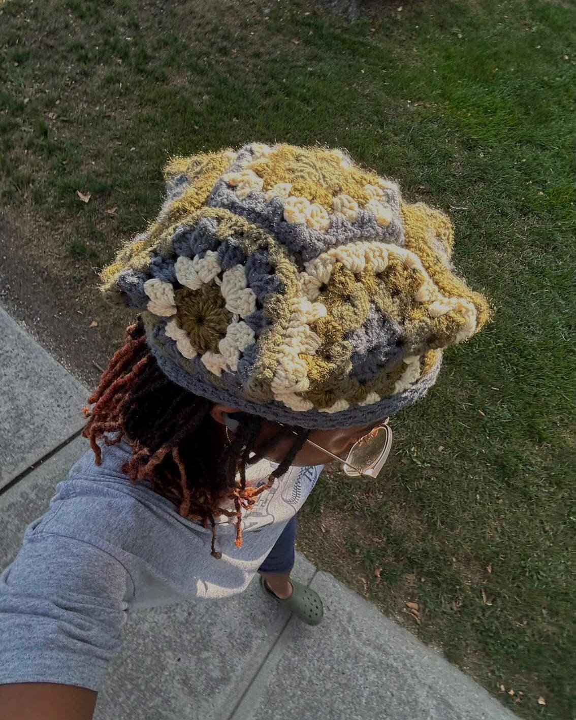 クラウンハットのかぎ針編みパターン、初心者向けチュートリアル、冬物