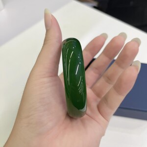 Natural Deep Green Jade Bangle – Classic Round Polished Jade Bracelet, Genuine Jadeite Jewelry, Elegant Gift for Women, Good Luck Bracelet