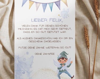 Könnte beinhalten: Eine Grußkarte in deutscher Sprache, adressiert an Felix, mit einer Feenillustration und einem Banner aus Pastellflaggen. Die Karte erwähnt einen Zahn. Der Hintergrund ist aus neutralem Leinen.