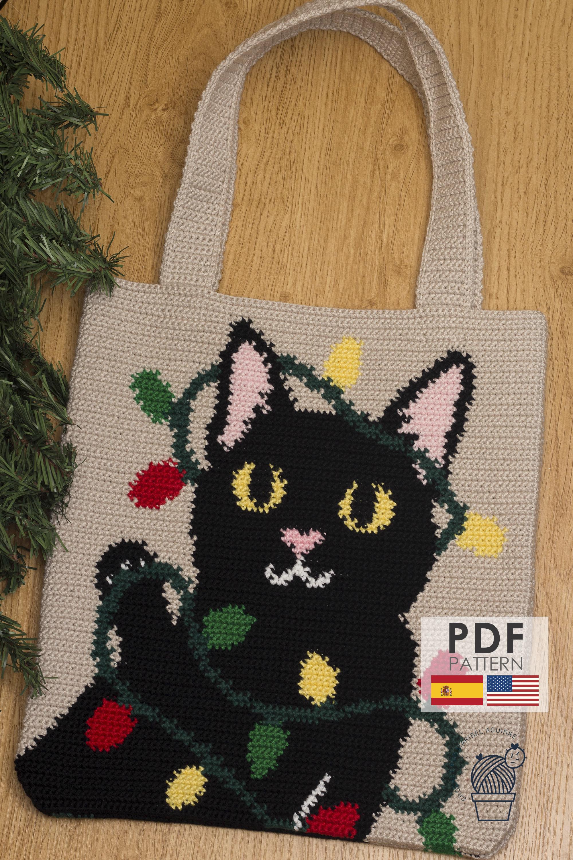 30 Tapestry Crochet Patterns: Our Favorite Wall Art, Bags, and Gifts 12 Christmas Cat Tapestry Crochet Tote Bag Pattern