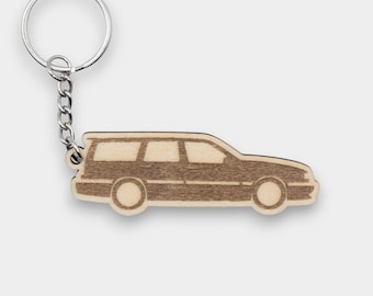 Wooden Engraved Keyring – Volvo 850 Estate Silhouette Keychain Gift Accessory