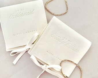 Regalo de propuesta de dama de honor en crema / Pulsera de dama de honor / Bolsa de joyería para dama de honor / Pulsera de perlas personalizada como regalo de novia