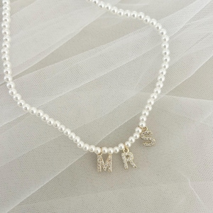 Honeymoon gift | wifey necklace | bride to be necklace | bride to be gift | hen party gift | bridal shower gift | pearl bride necklace mrs