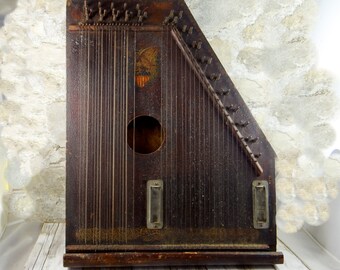 Antique Zither from 1915