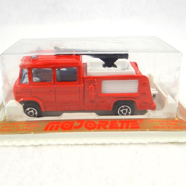 Vintage Majorette Die-Cast Mercedes Pompiers Aeroport Fire Pump Truck