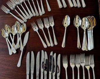 Vintage Oneida Silversmith Fairhill Clairhill 50 pc Silver Plate Flatware Set