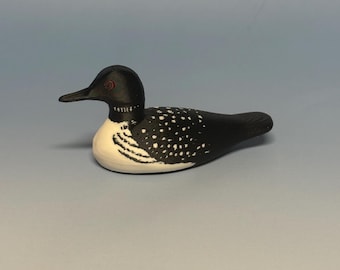 Loon Bookshelf Decor