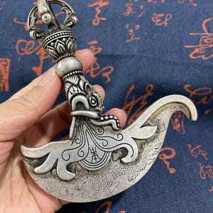 Retro White Copper 5 Vajra, Handmade Buddha Vajra Handicraft Collection Decoration, Tibetan Dorje Buddhism amulet .