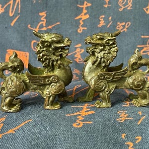 A Pair Retro Copper Fengshui qilin Animal Pixiu Beast Wealth Bixie Statue , Copper Exorcise Evil Spirits brave troops Kylin decor.