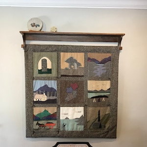 Quilt-Ständer, Quilt-Aufhänger mit Regal, Deckenstange Holzwandregal mit Quiltstange, Deckendisplay, afghanischer Hängeständer