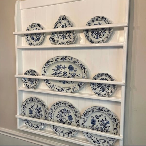 Handcrafted Pine Plate Rack Bookshelf: 40-Inch Wall Display