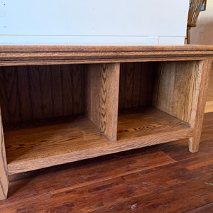 Ekbänk i mudroom: Förvaring av sko i sliten entré bild 3