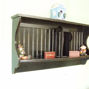 Country Plate Rack and Shelf Wall Hanging Plate Display Bowl and Platter Hanger and Shelf Horizontal Plate Shelf Wood
