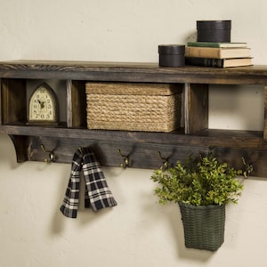 Appendiabiti Wood Cubby: organizer per ingresso largo 42" con ganci in ottone anticato