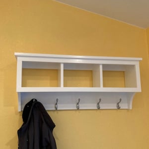 Country Entryway Shelf with Baskets & Hooks: Wall Coat Rack