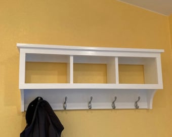 Charming Cubby Country Shelf, Baskets Bath Or Entryway W Hooks - Wall Coat Rack with Storage - Entryway Shelf, Wall Storage with Coat Hooks