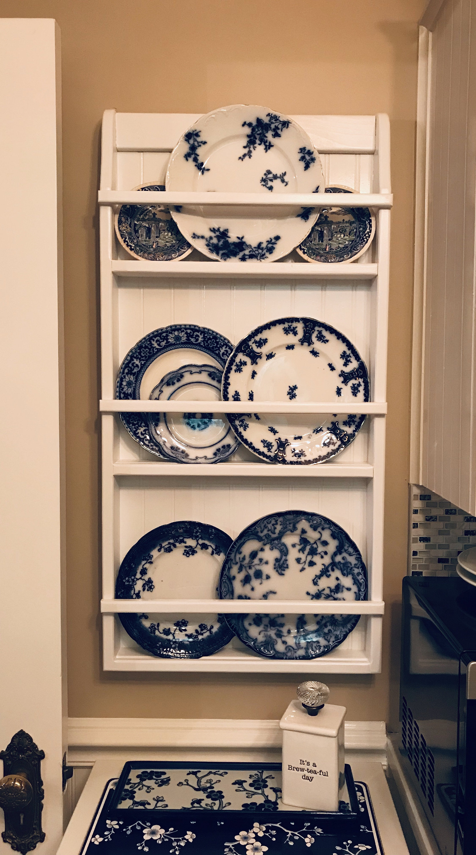 Isla Plate Display Wall Rack