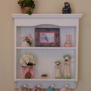 Charming Wall Hanging Decorative Wood Shelf, Wood Wall Shelf with Shaker Pegs, Country Wall Shelf, Bathroom Hanging Shelf Storage