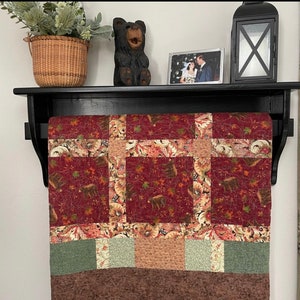 RRD Mounted Quilt Rack with Shelf – Amish Made Quilt Hangers for