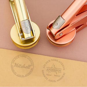Benutzerdefinierte Prägestempel, Absenderadresse Prägestempel, personalisierter Adressstempel, Familienprägestempel, Prägestempel, Monogrammprägestempel, Housewarminggeschenk