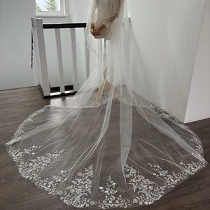 花柄刺繍ウェディングベール｜ライトアイボリーチュール、2層ブライダルベール