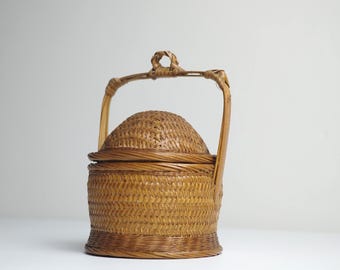Vintage Chinese Wedding Basket – Handwoven Bamboo Storage Basket