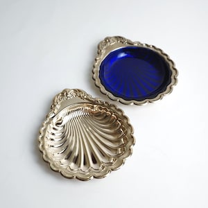 Vintage muschelförmige Servierschale – 70er Jahre silberfarbene Schale – optionaler Einsatz in Muschelform – Mid-Century Geschirr
