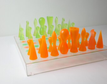 希少　新品　カリム・ラシッド　チェス MoMA アート カリム・ラシッド Y2K チェスセット：希少な2001年製モダニスト
