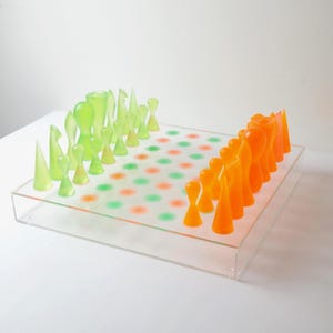 Karim Rashid Y2K Chess Set: Rare 2001 Modernist Design, Sculptural