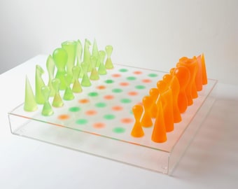 Karim Rashid Y2K Chess Set: Rare 2001 Modernist Design, Sculptural