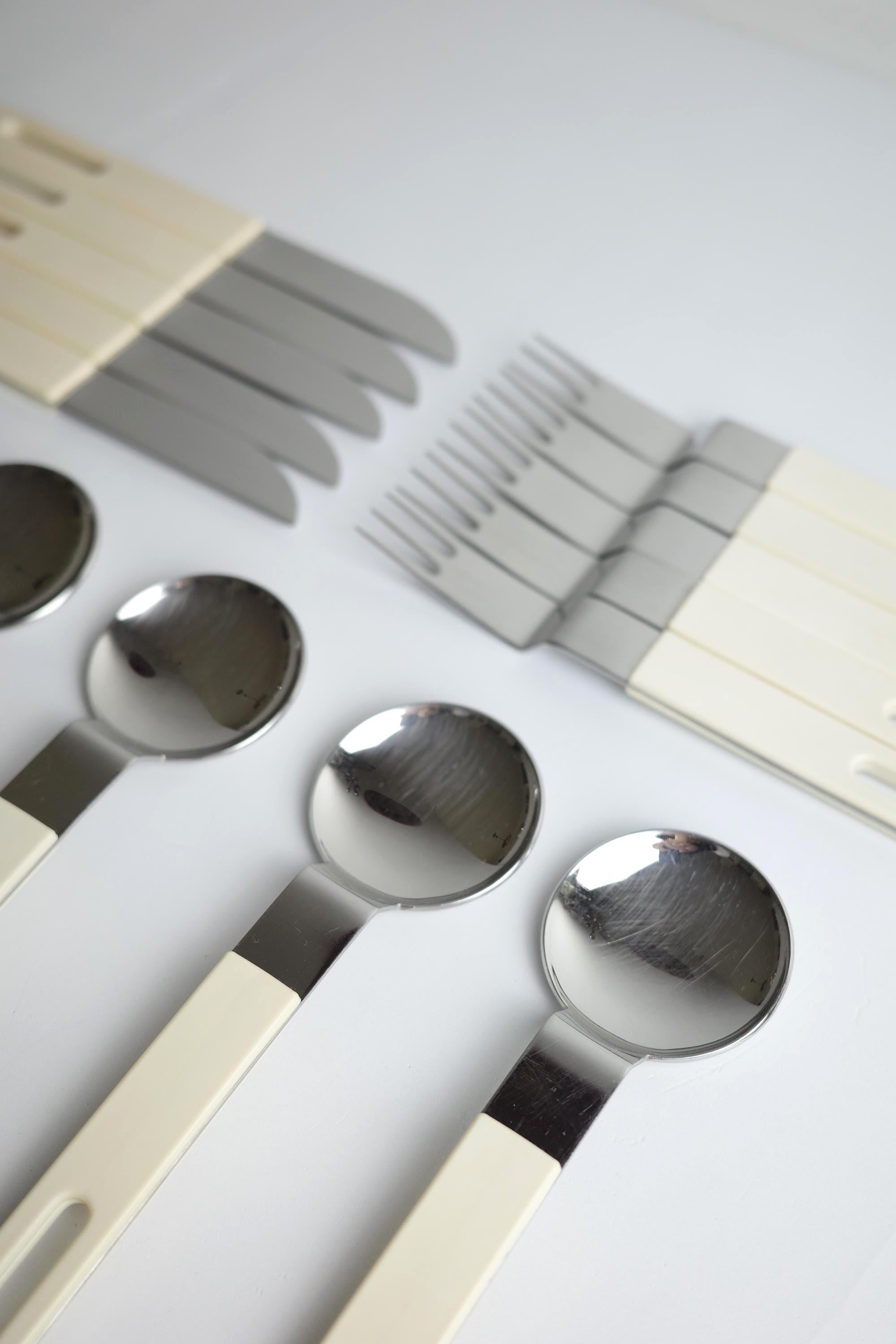 Zani Zani “primovere” Cutlery Set by Carla Nencioni & Armando
