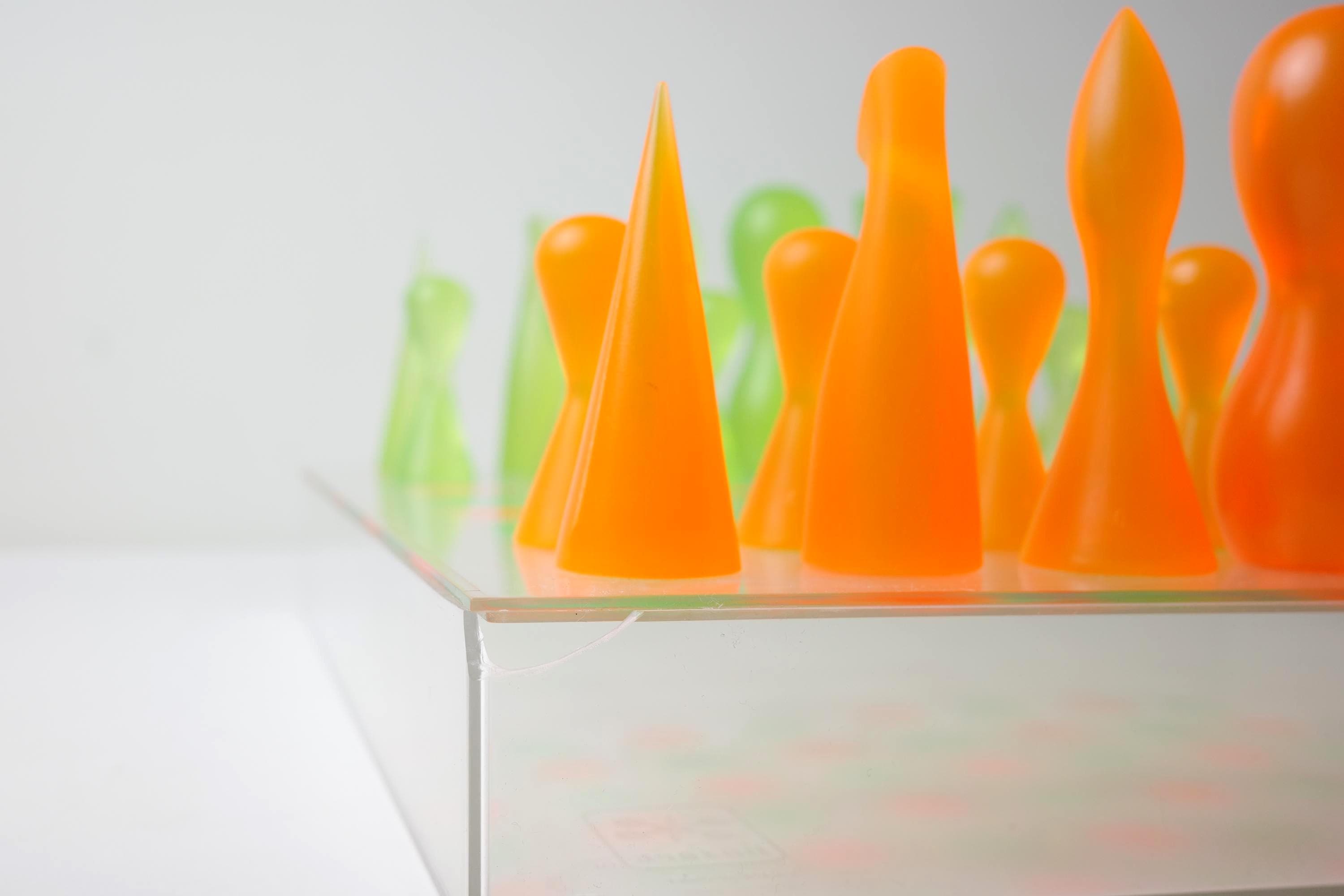 Karim Rashid Y2K Chess Set: Rare 2001 Modernist Design, Sculptural