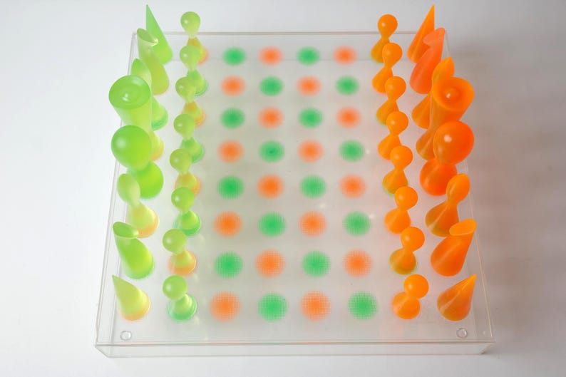 Karim Rashid Box Karim Rashid Y2K Chess Set: Rare 2001 Modernist Design, Sculptural ...