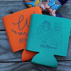 Verliebte Katzen, Just Meowied, Just Married Illustrieren Sie Ihre Katze, Kitty Portrait Hochzeitsbevorzugung, personalisierter Hochzeitsdosenkühler, D465