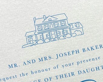 Pode incluir: Convite de casamento azul claro com uma ilustração detalhada de uma casa e escrita elegante. O texto diz: "Sr. e Sra. Joseph Baker solicitam a honra da sua presença no casamento de sua filha Sarah Rose."