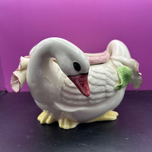 Swan ring planter