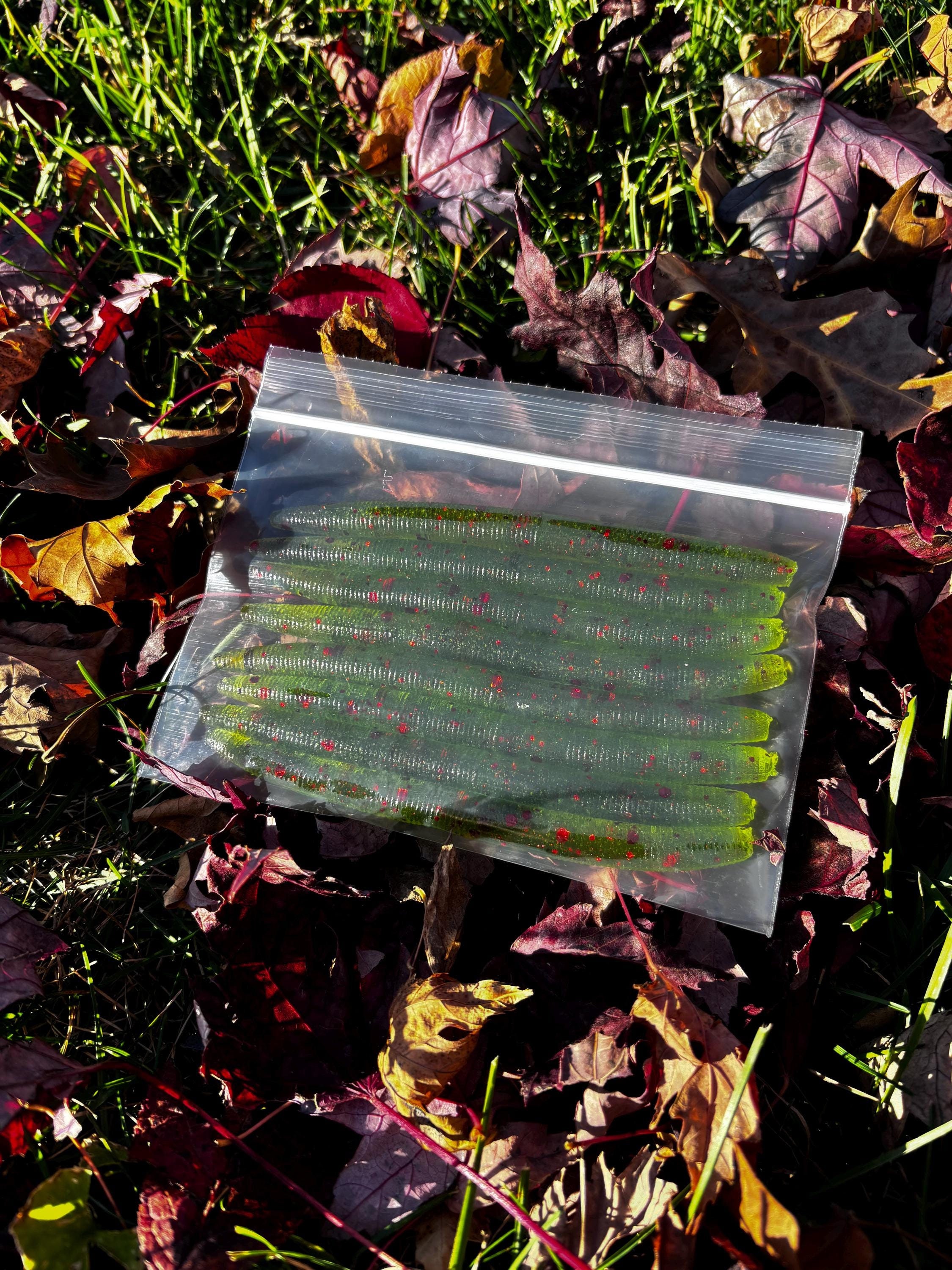 12 Esche Stick Worm Da 6'' Arancioni - Plastica Morbida Impregnata Di Sale, Profumata Per Pesca Basso - Foto 3
