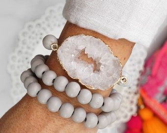 Set of 3 Beaded bracelets with center stone / Gemstone Stacking bracelets set/ Gypsy bracelet / Boho Hippie bracelets in Gray
