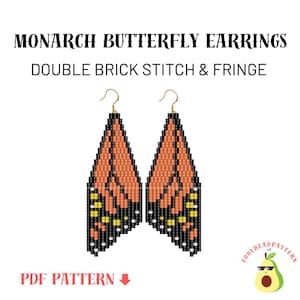 Puede incluir: Un patrón PDF para pendientes de cuentas con un diseño de mariposa monarca. Los pendientes están hechos con un punto de ladrillo doble y flecos. El patrón está disponible para descargar. Cool Bead Pattern.