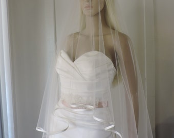 Charlize Bias Satin Edge Drop Veil