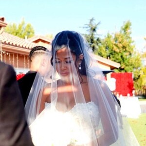 Velo de novia Velo de novia de dos niveles con borde de lápiz