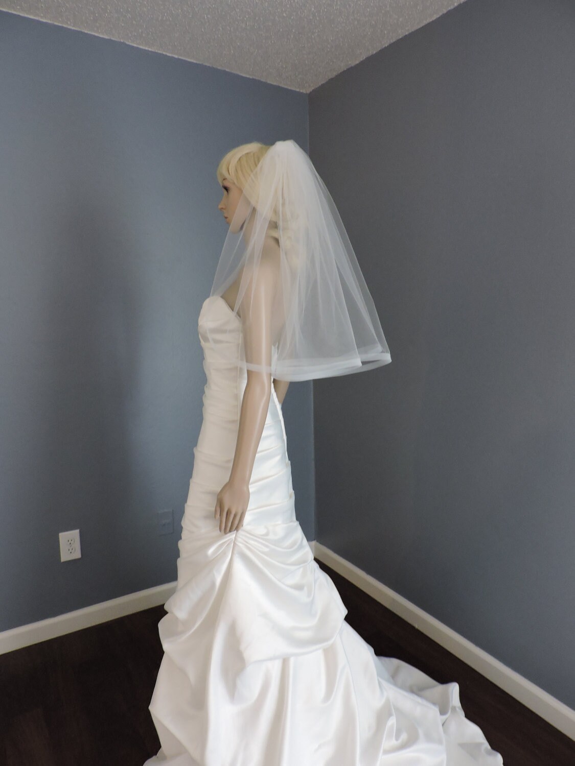 Horsehair Trim Wedding Veil , 1/4 or 5/8 Trim Bridal Veil Single Tier