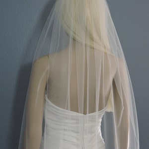 Floor Wedding Veil 1 Tier Medium Fullness Classic Bridal Veil CUT EDGE CE70X90 image 4