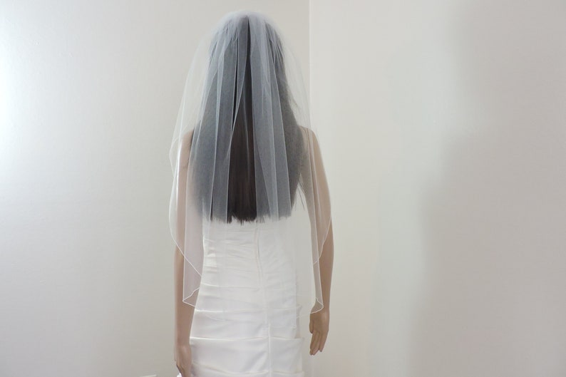 Wedding Veil Single Tier Pencil Edge Hip Length Standard Fullness, Bridal Veil PE3572 image 2