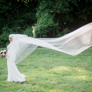 Gorgeous ROYAL 200 Drop Veil Cut Edge Wedding Veil, Bridal Veil, Dramatic Veil image 2