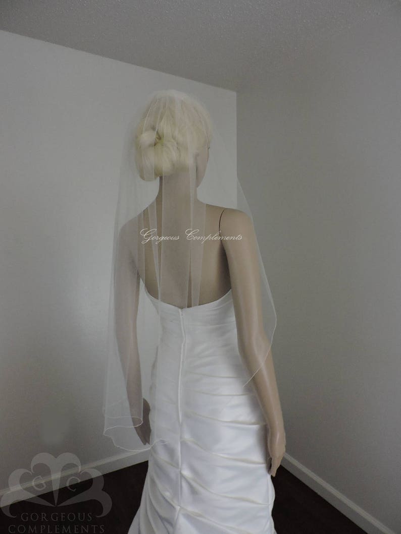 Wedding Veil Single Tier Pencil Edge Hip Length Standard Fullness, Bridal Veil PE3572 image 3