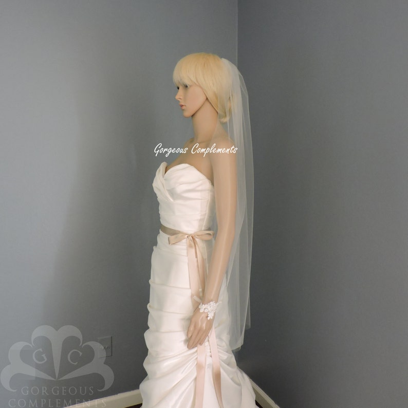 Single Fingertip Length Sheer Wedding Veil with Cut Edge, Bridal Veil ST4255CE image 4