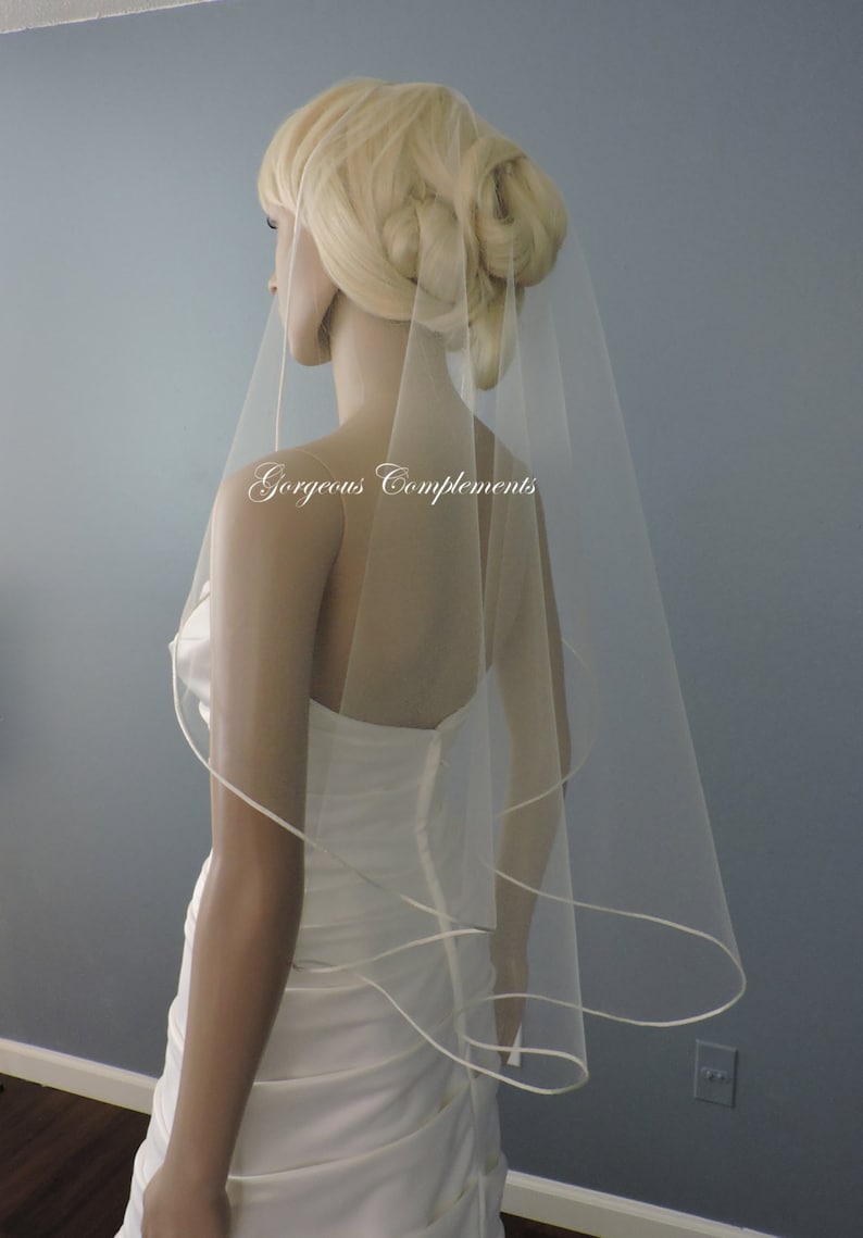 Sweetness Single Tier Satin Rattail Edge Wedding Veil Cascade 33 Waist Length, Bridal Veil imagem 5