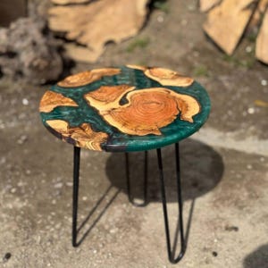 Olive Wood & Epoxy Table, Custom Round Live Edge Resin Coffee Table, Rustic Coffee Table, Epoxy Table Round, Resin Table, Epoxy End Table